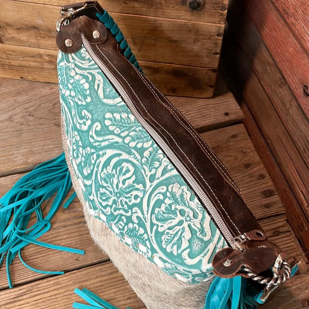 Annie - Grey Brindle w/ Turquoise Sand Tool