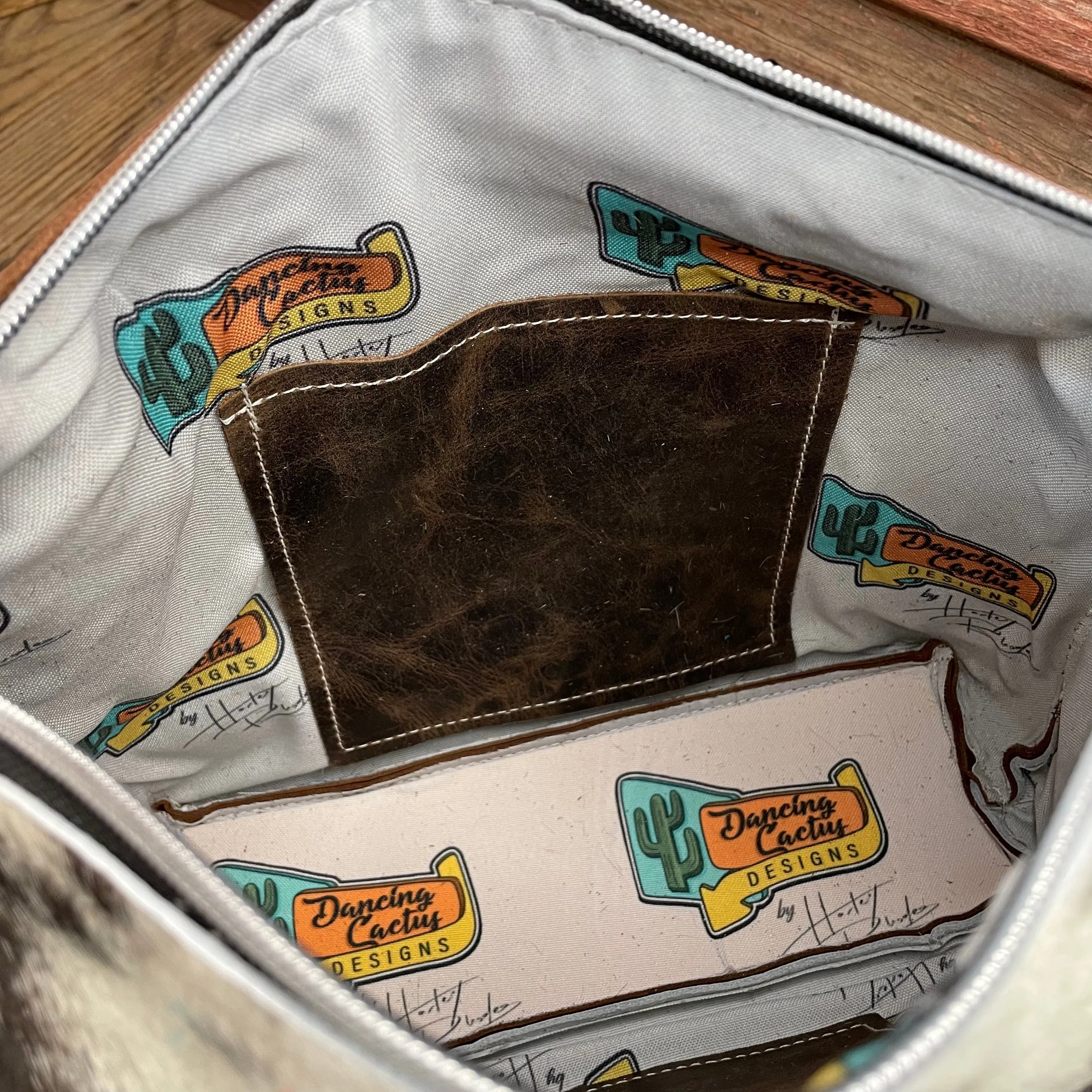 Annie - Grey Brindle w/ Turquoise Sand Tool