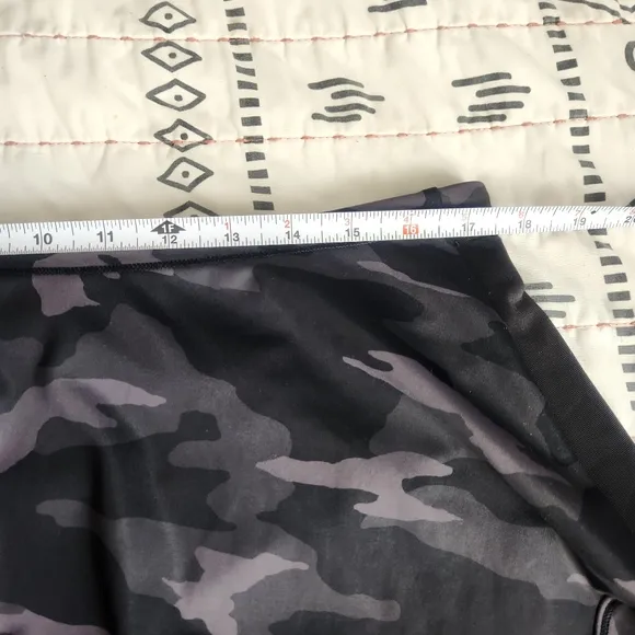 Athleta Match Point Skort Black Camo Large