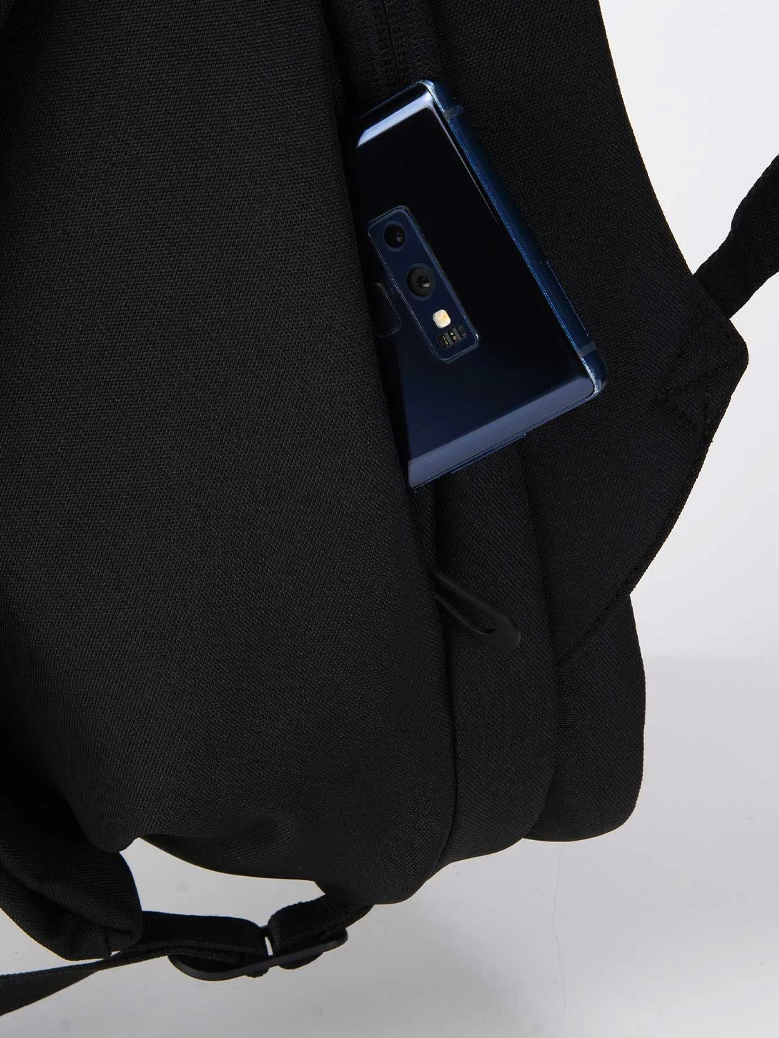 BACKPACKS ISAR SMALL ECOYARN - BLACK