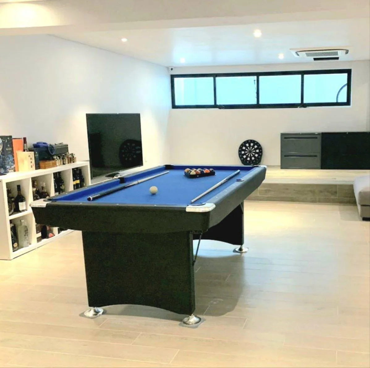 Bishop Foldable Pool Table