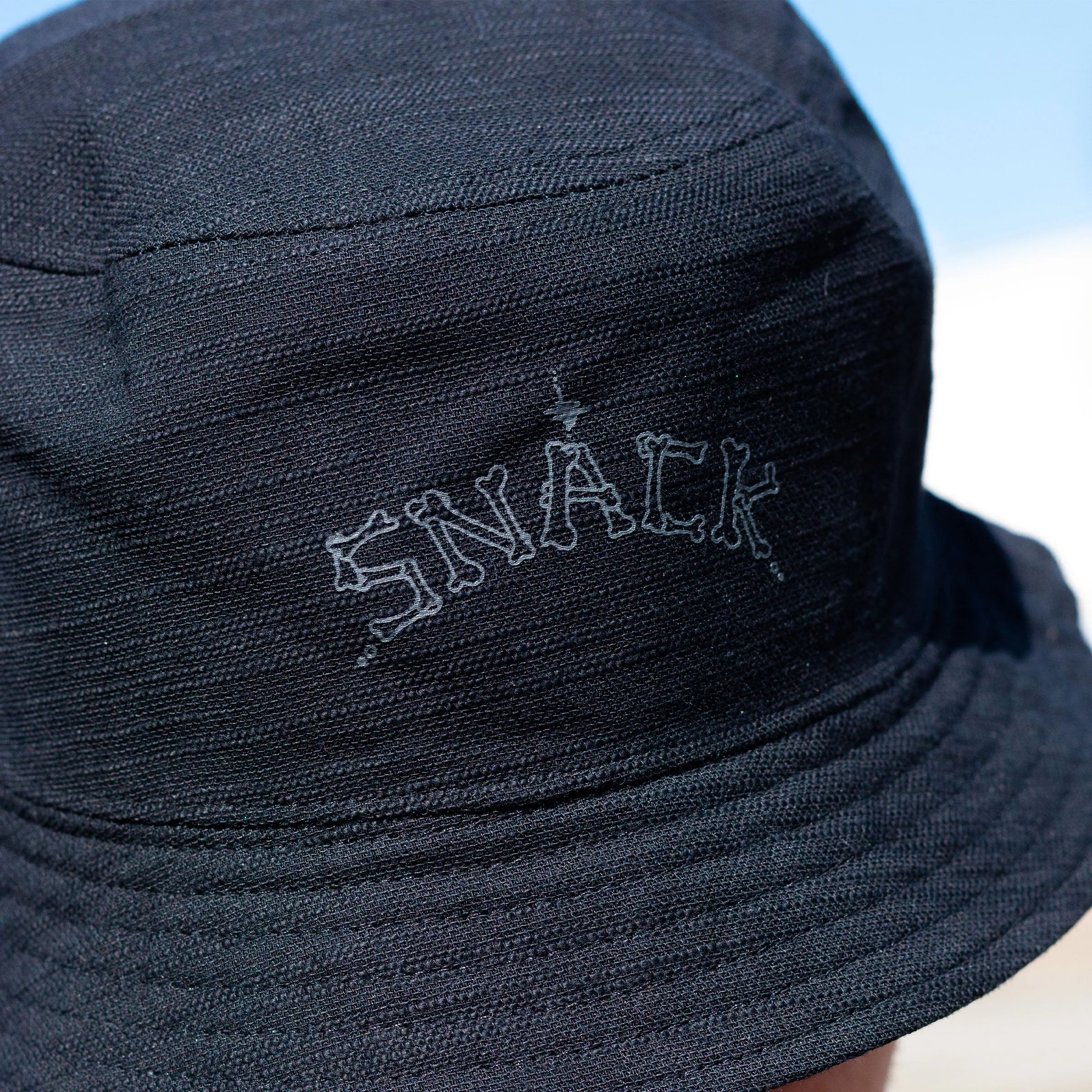 BONES REVERSIBLE BUCKET HAT