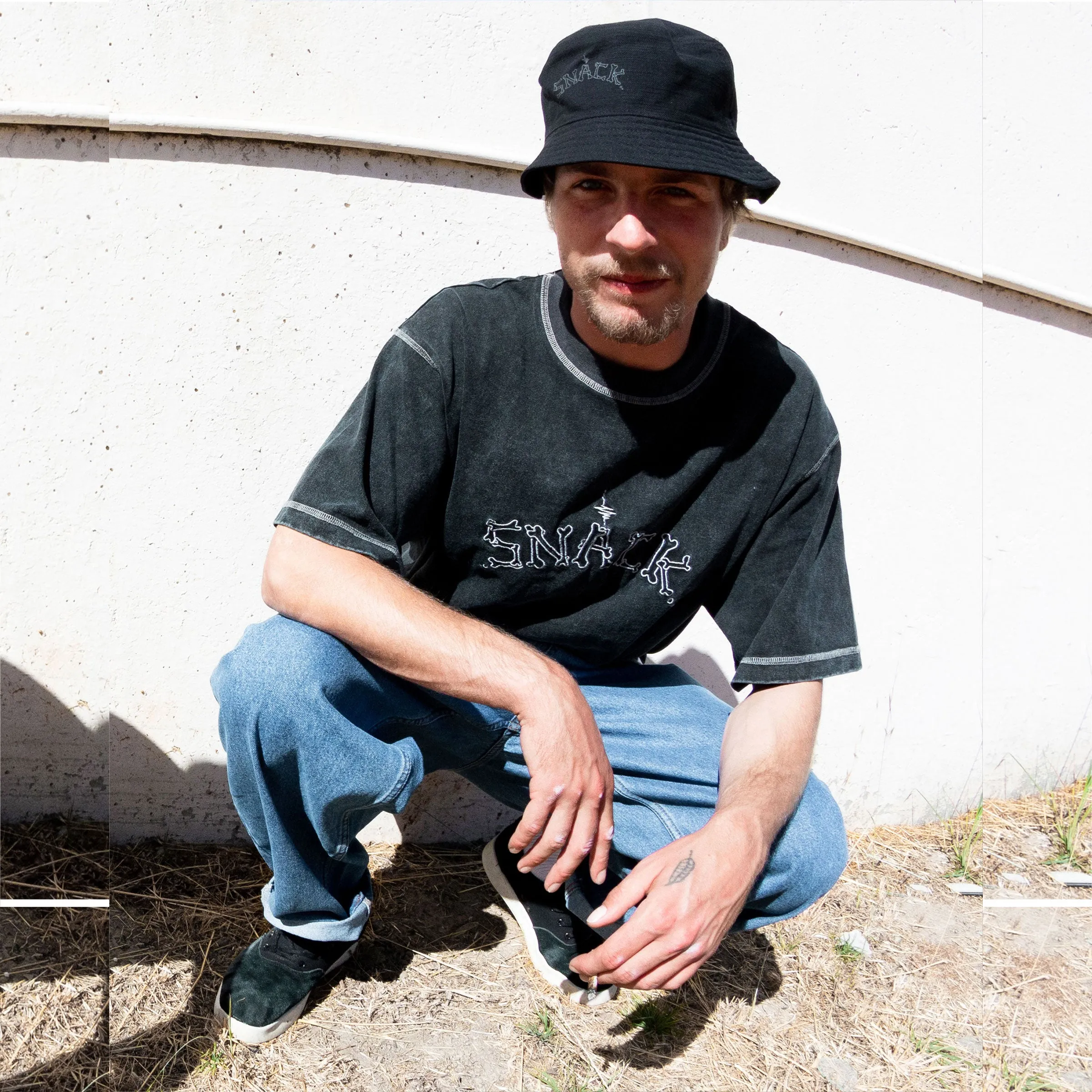BONES REVERSIBLE BUCKET HAT
