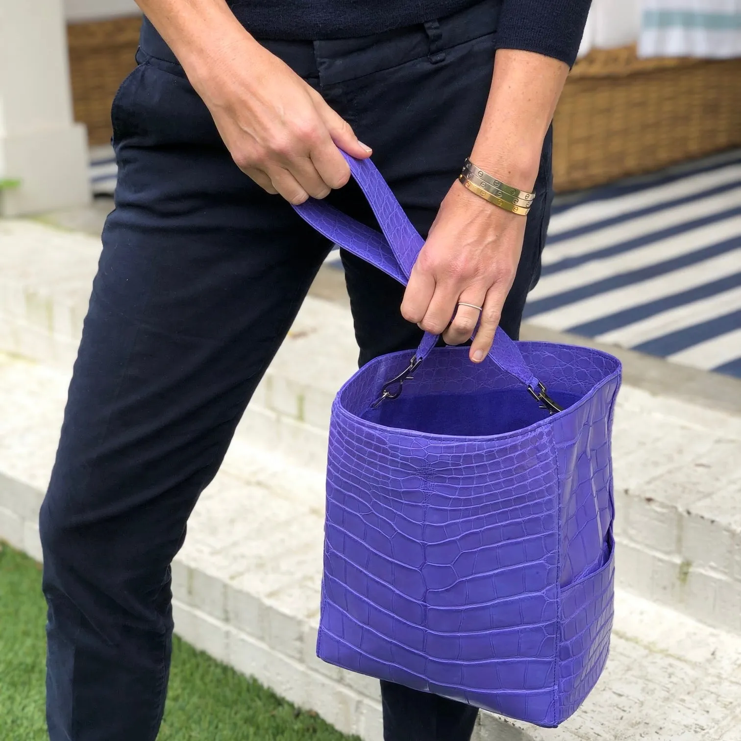 BUCKET BAG - ASSORTED COLORS