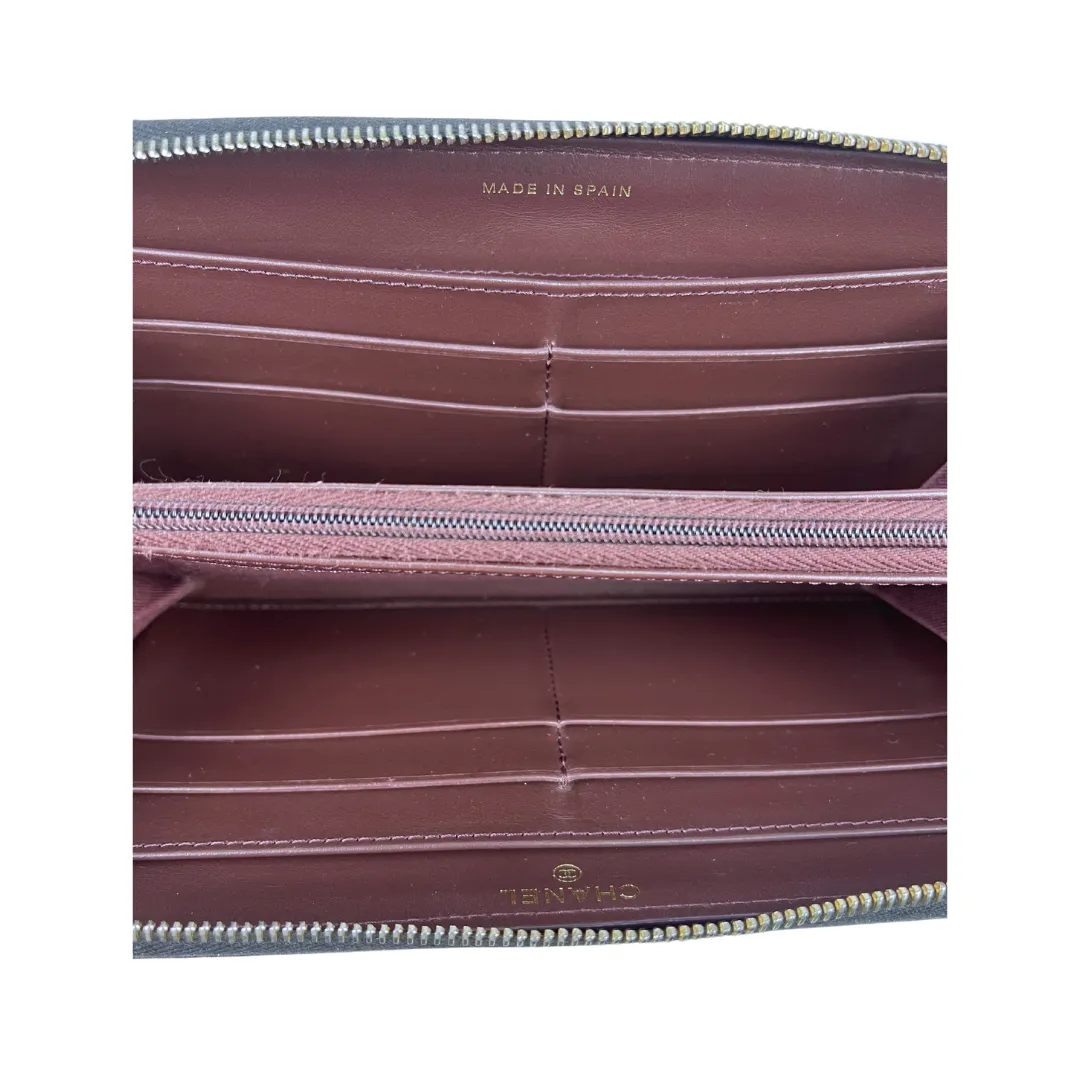 Chanel Classic Caviar Zipper Wallet