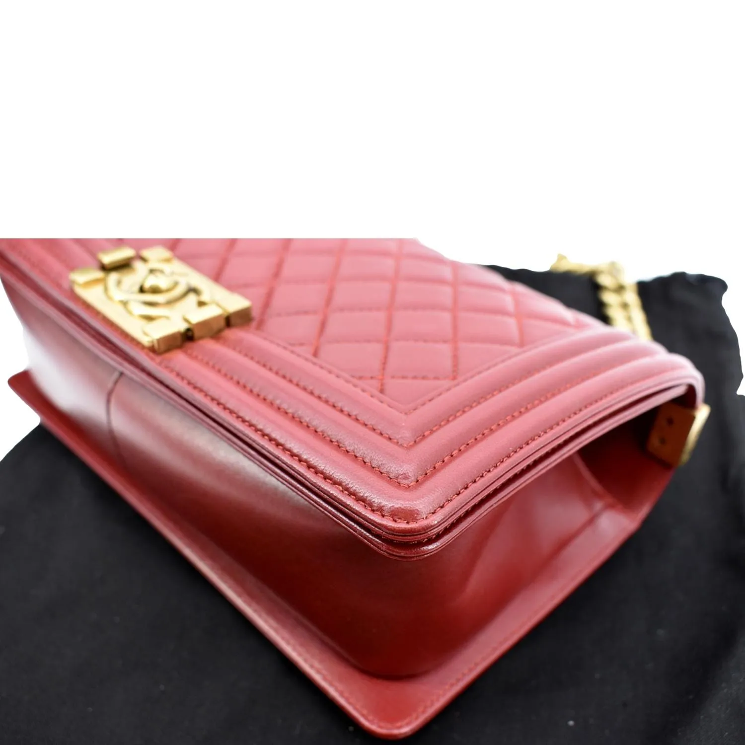 CHANEL Medium Boy Flap Calf Leather Shoulder Bag Red