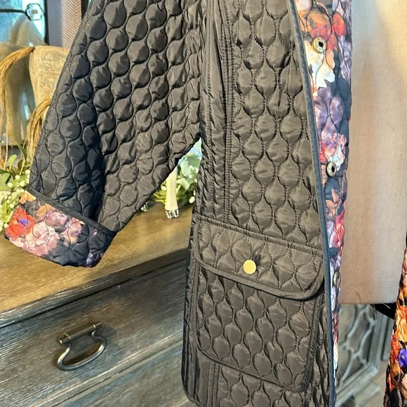 Cynthia Rowley fall lightweight coat.