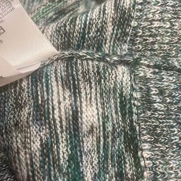 Express Woman’s Lightweight Sweater Hoodie with pockets NWT Full Zipper Green