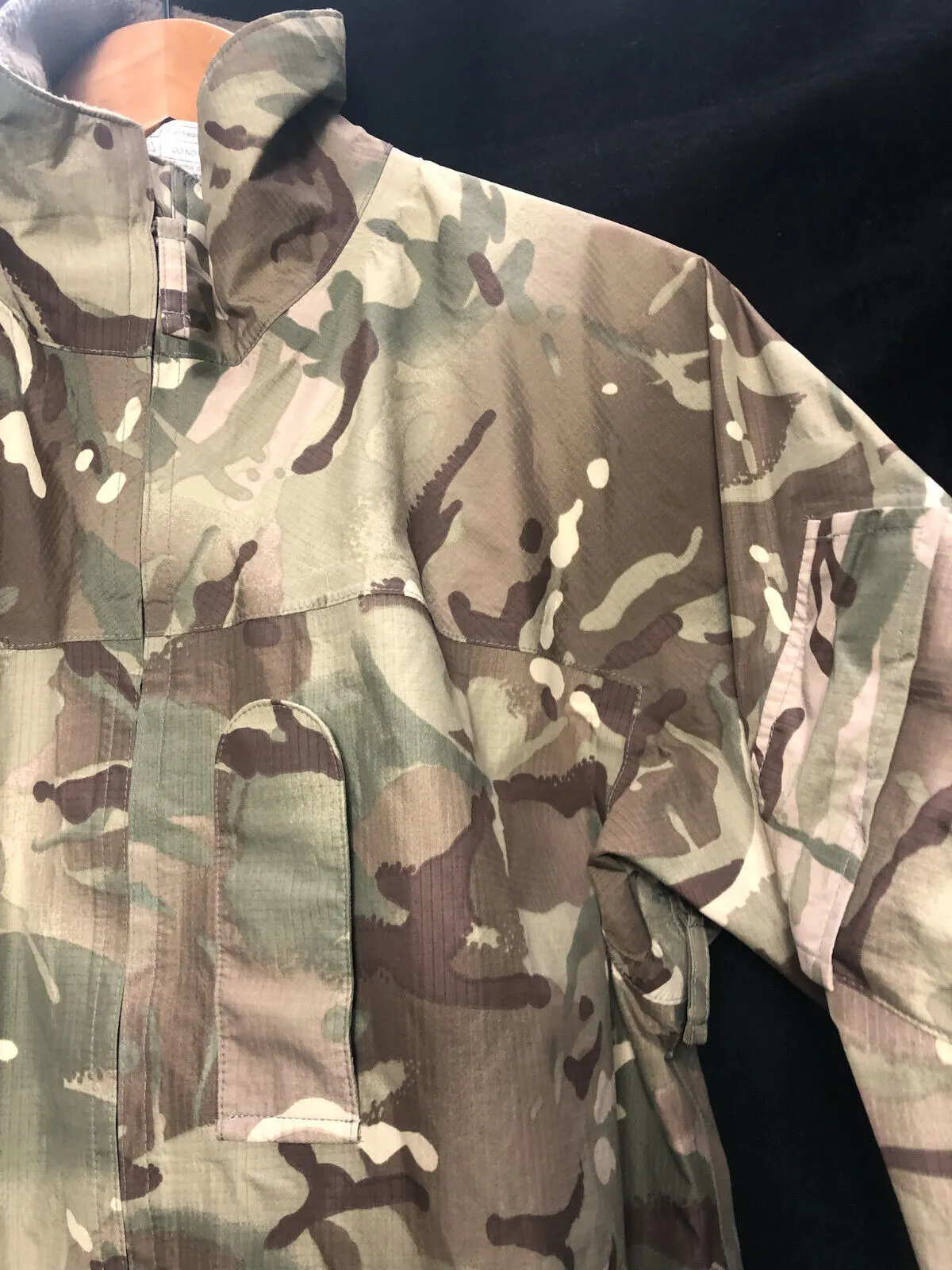 Genuine British Army MTP Camouflaged Waterproof Lightweight Jacket - 170/90