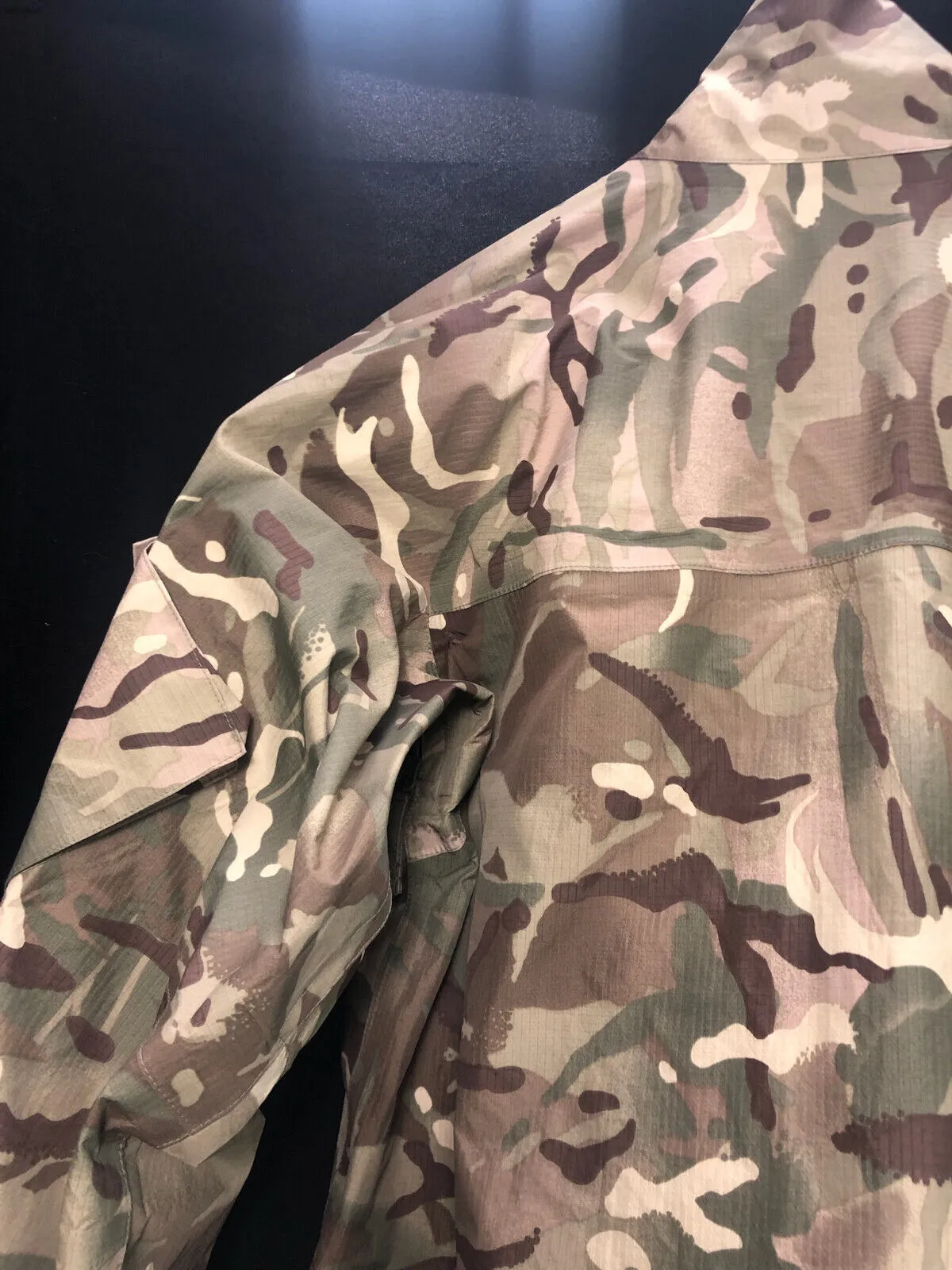 Genuine British Army MTP Camouflaged Waterproof Lightweight Jacket - 170/90