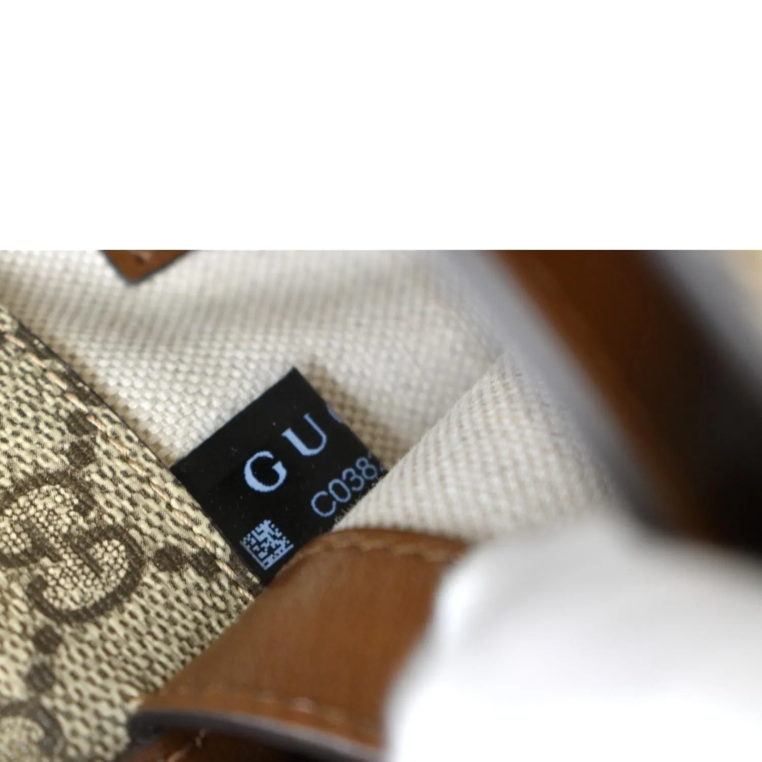 GUCCI Mini Interlocking GG ‎Supreme Canvas Crossbody Bag Beige 671620