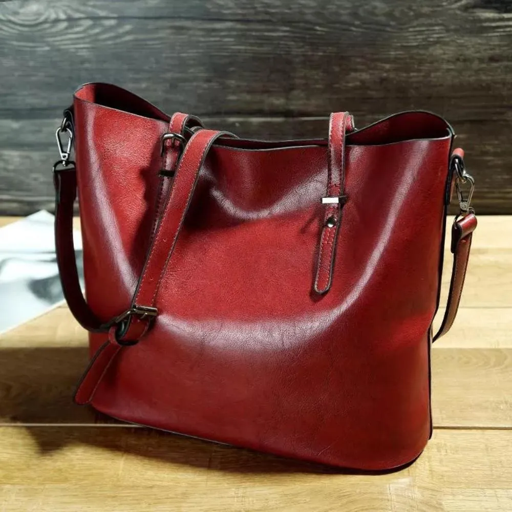 Jack Faelan | Nicole’s Vintage Shoulder Handbag