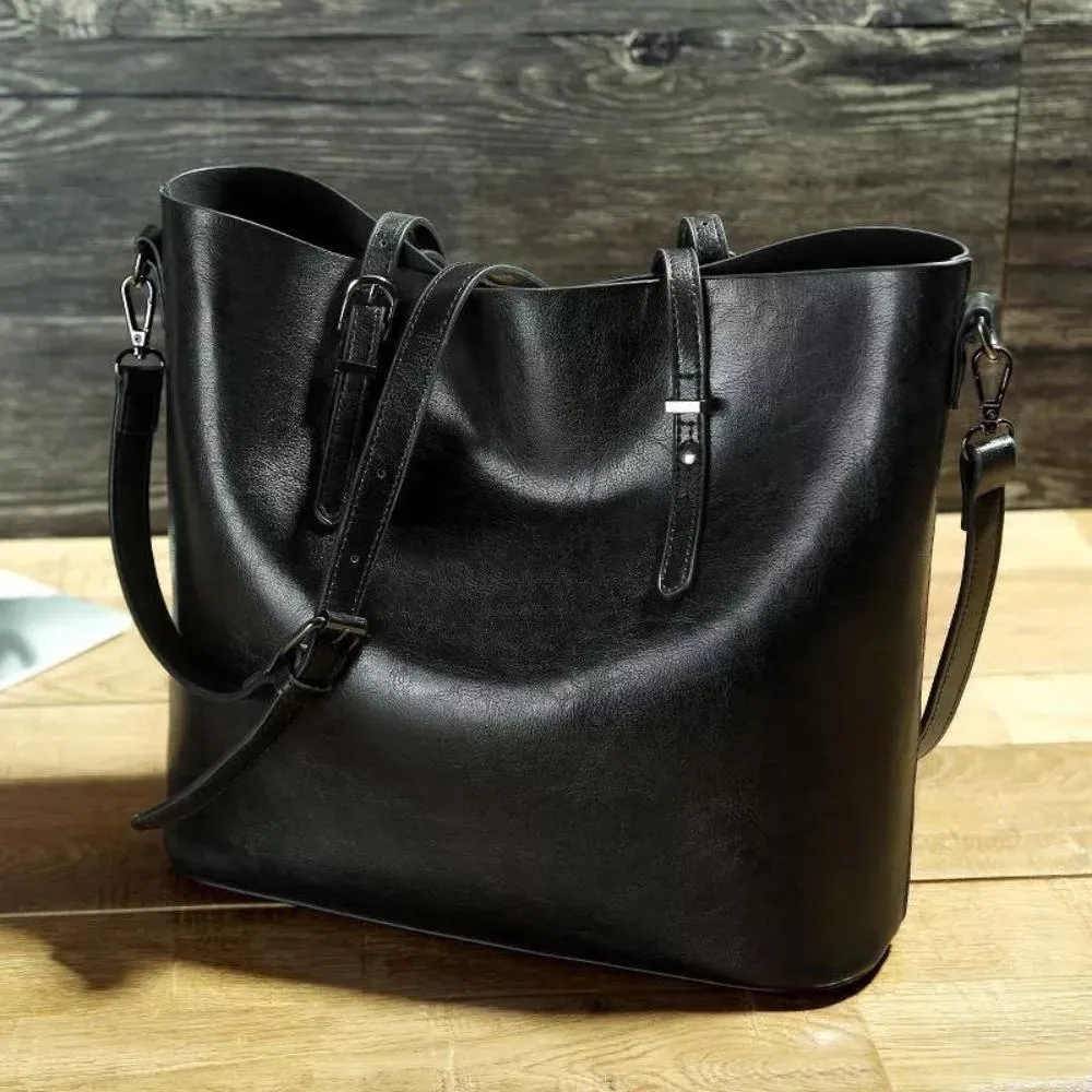 Jack Faelan | Nicole’s Vintage Shoulder Handbag