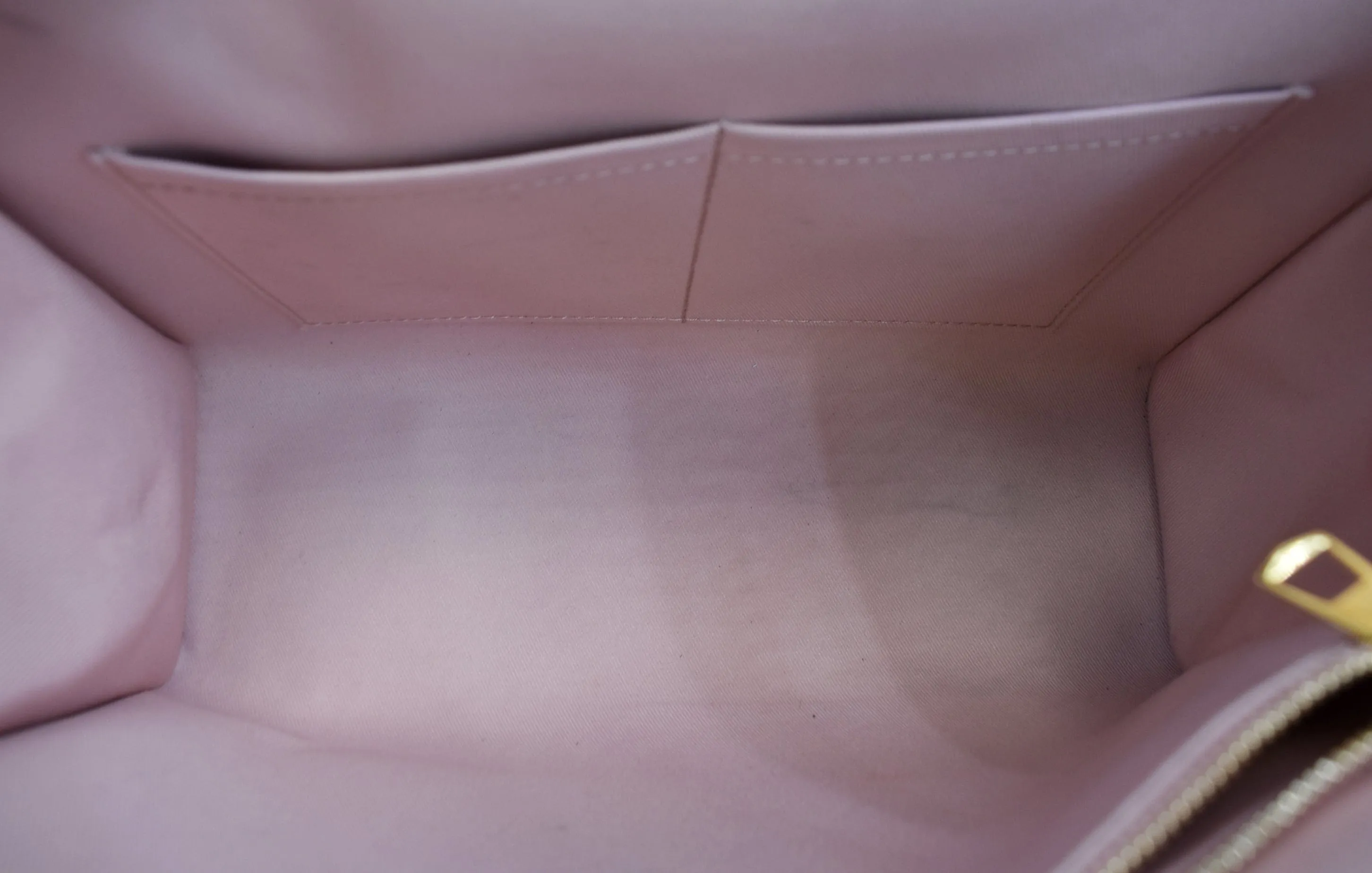 LOUIS VUITTON Bond Street MM Damier Ebene Crossbody Bag Magnolia