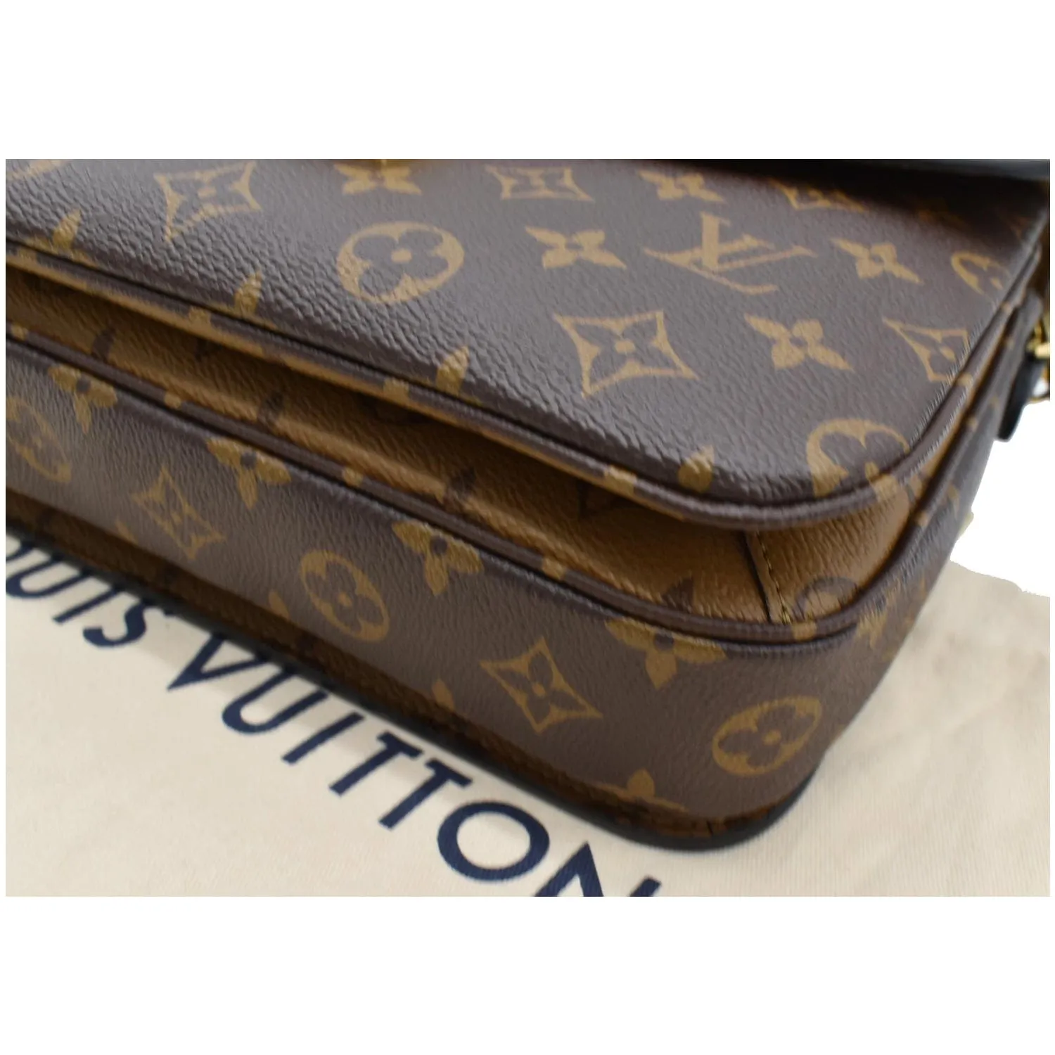 LOUIS VUITTON Metis Pochette Reverse Monogram Canvas Crossbody Bag Brown