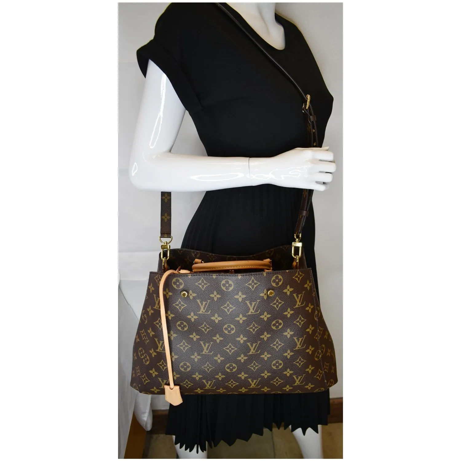 LOUIS VUITTON Montaigne GM Monogram Canvas Shoulder Bag Brown