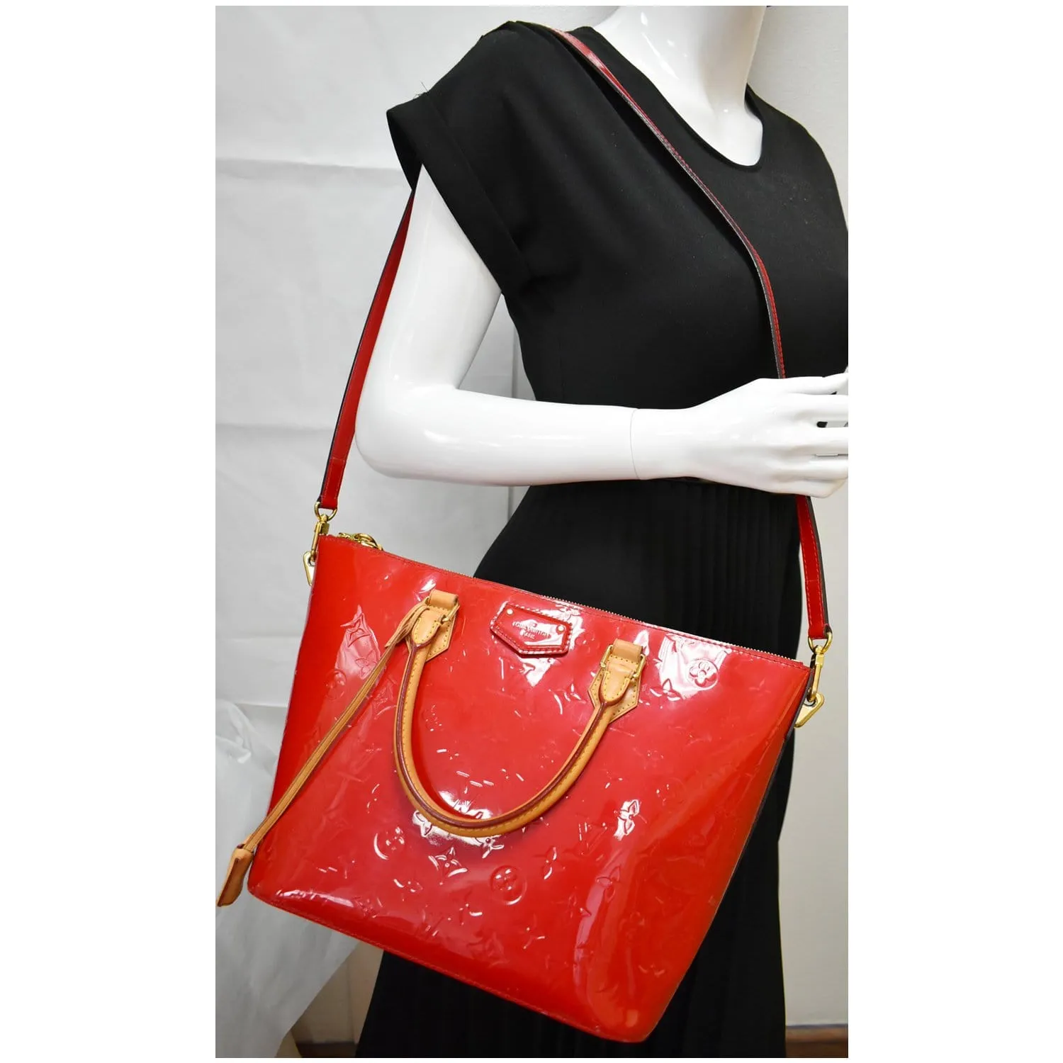 LOUIS VUITTON Montebello MM Monogram Vernis Shoulder Bag Cerise - 15% OFF