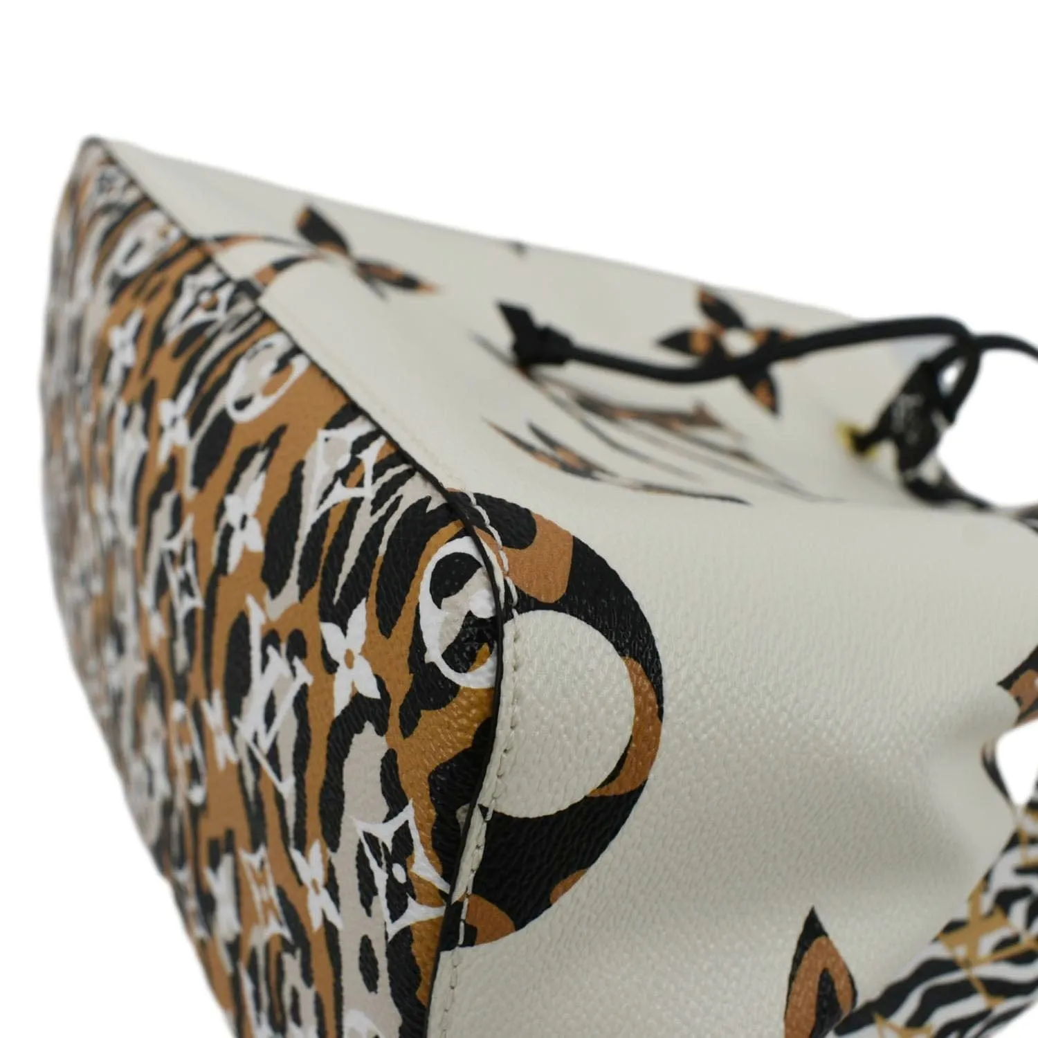 LOUIS VUITTON Neonoe Giant Jungle Canvas Shoulder Bucket Bag Ivory