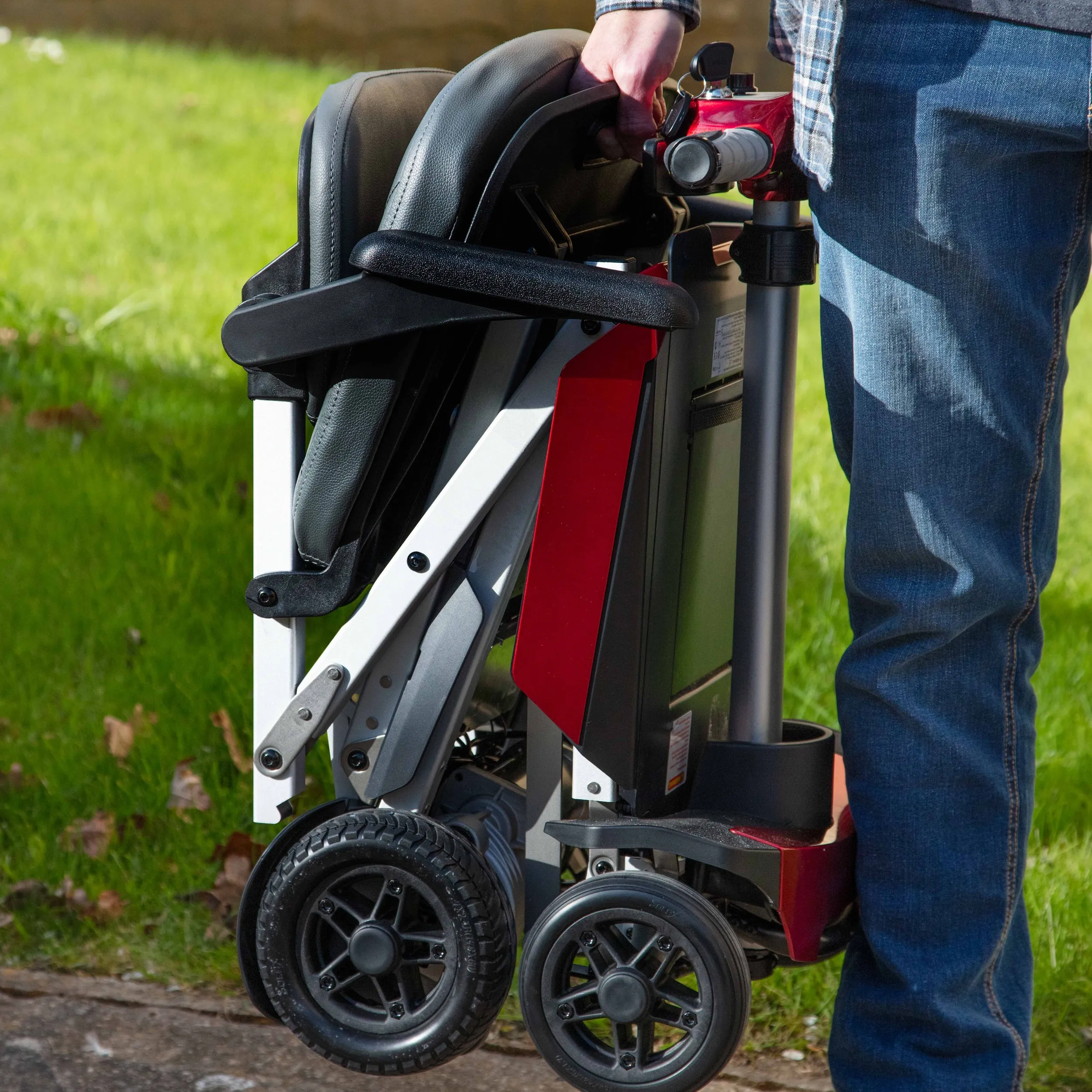 Manual Fold Plus Ultra Lightweight 20kg Folding Scooter