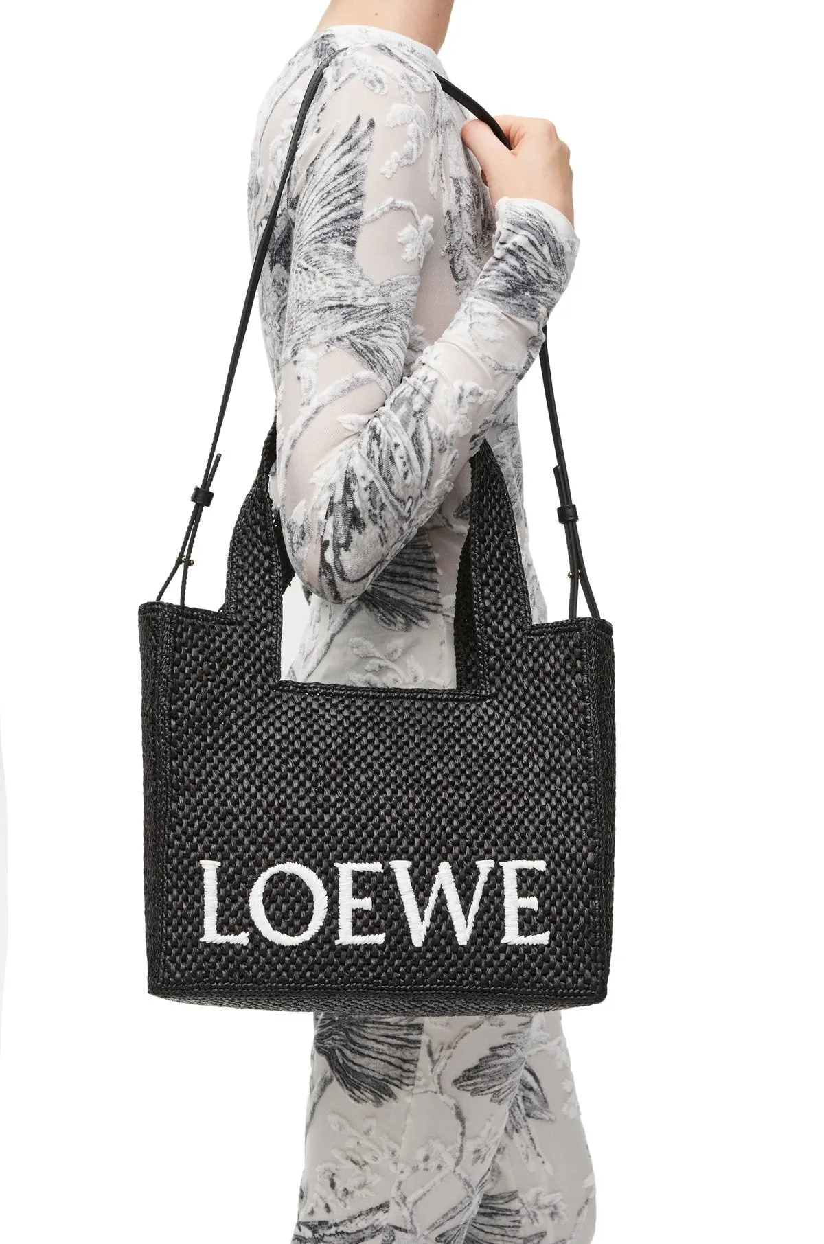 Medium LOEWE Font Tote in raffia