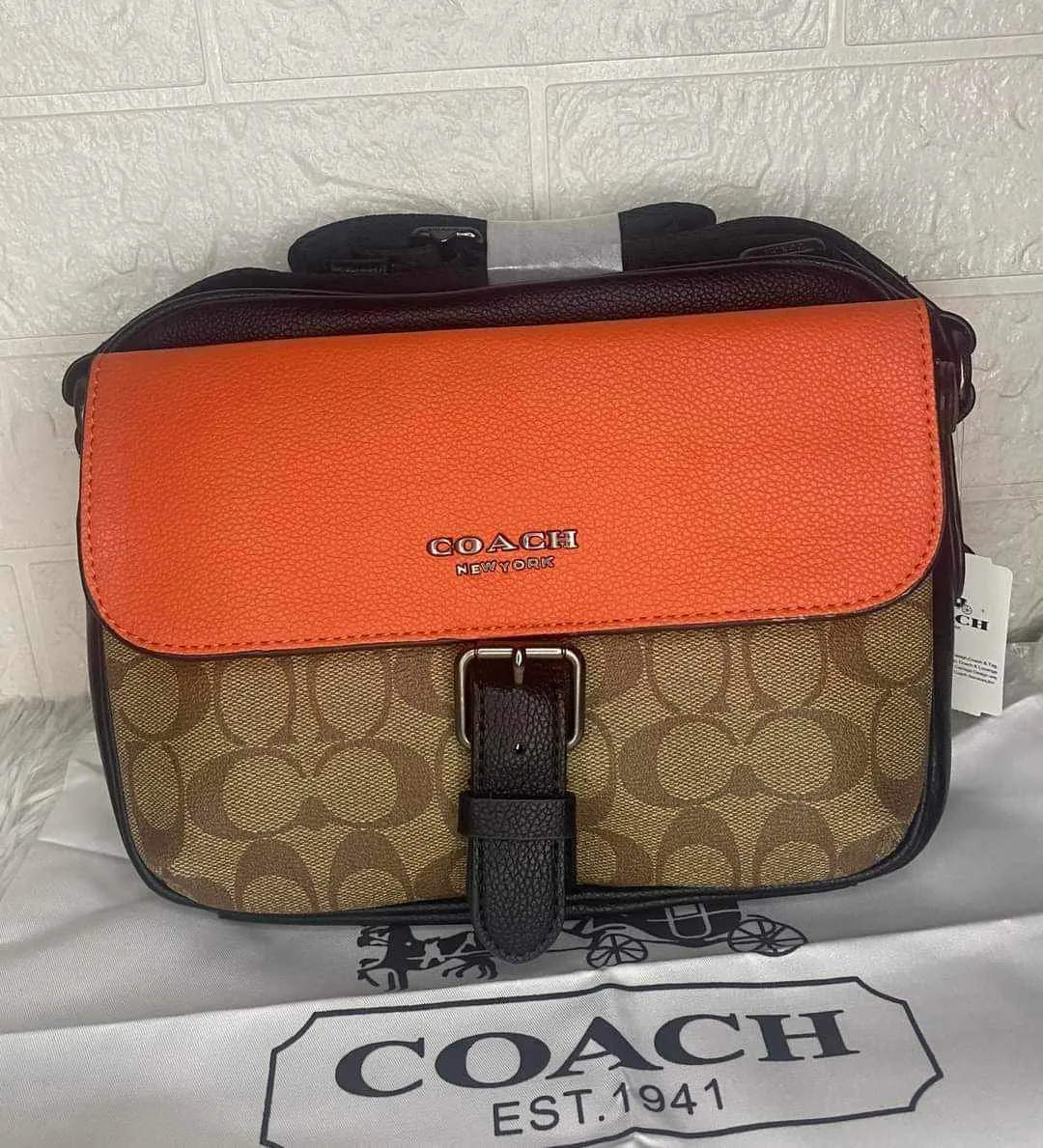 Men's sling bag