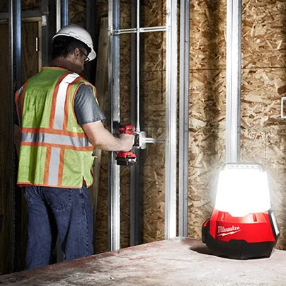 Milwaukee 2144-20 M18 RADIUS Compact Site Light w/ Flood Mode