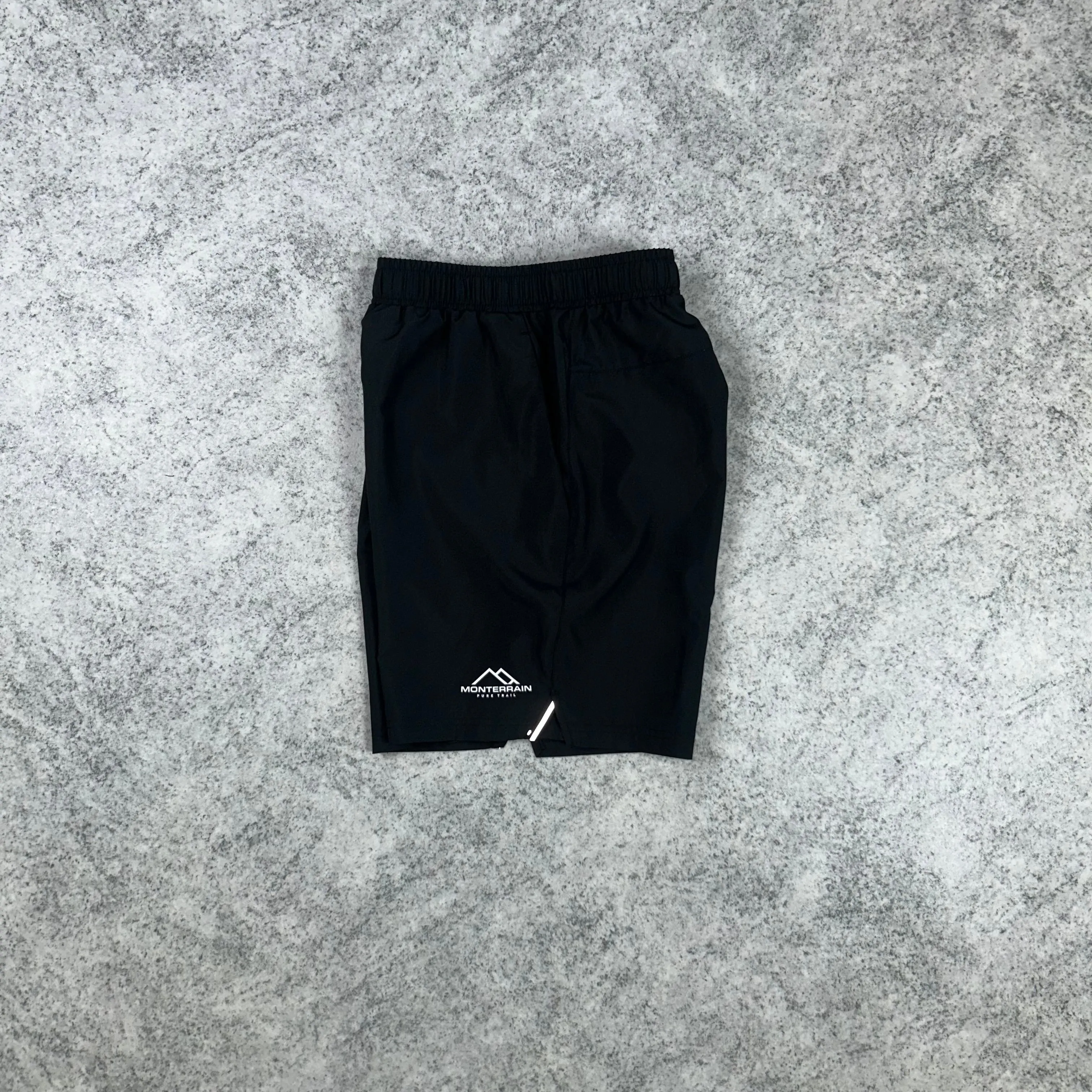 Monterrain Woven Short - Black/Pink
