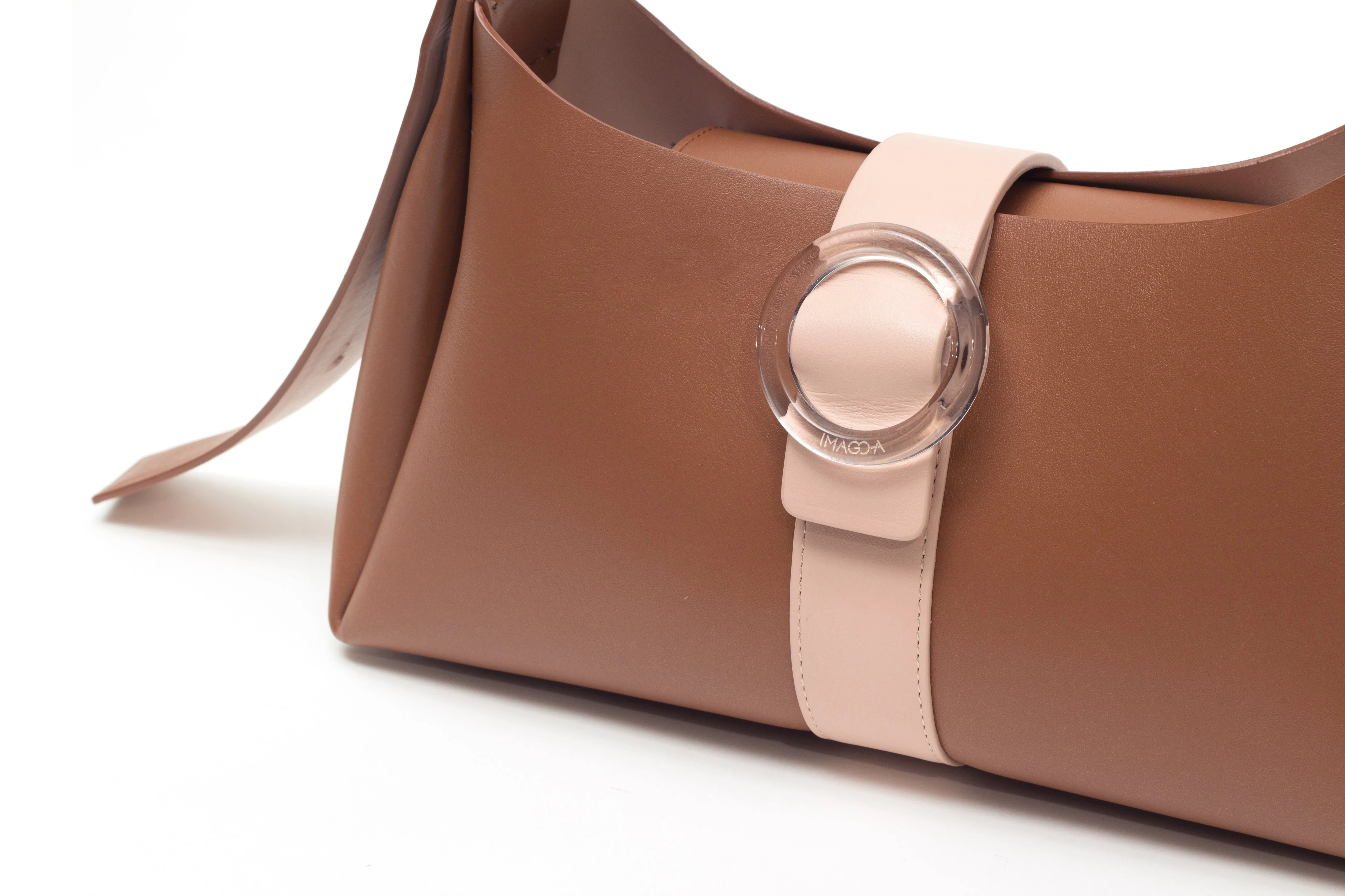 Nº47 Lucite Buckle Shoulder - Saddle   Blush