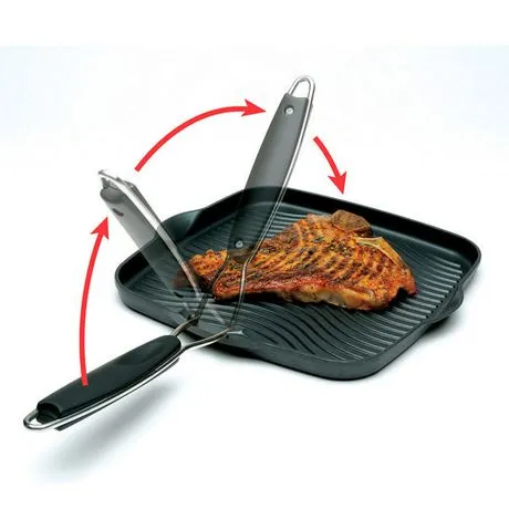 New Starfrit® Diecast Aluminum Grill Pan with Foldable Handle! Heavy-gauge cast aluminum Easy draining spouts Foldable handle with locking system