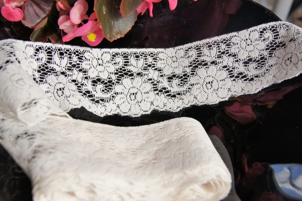Off-White Floral Flat Lace Trim 2¼" wide
