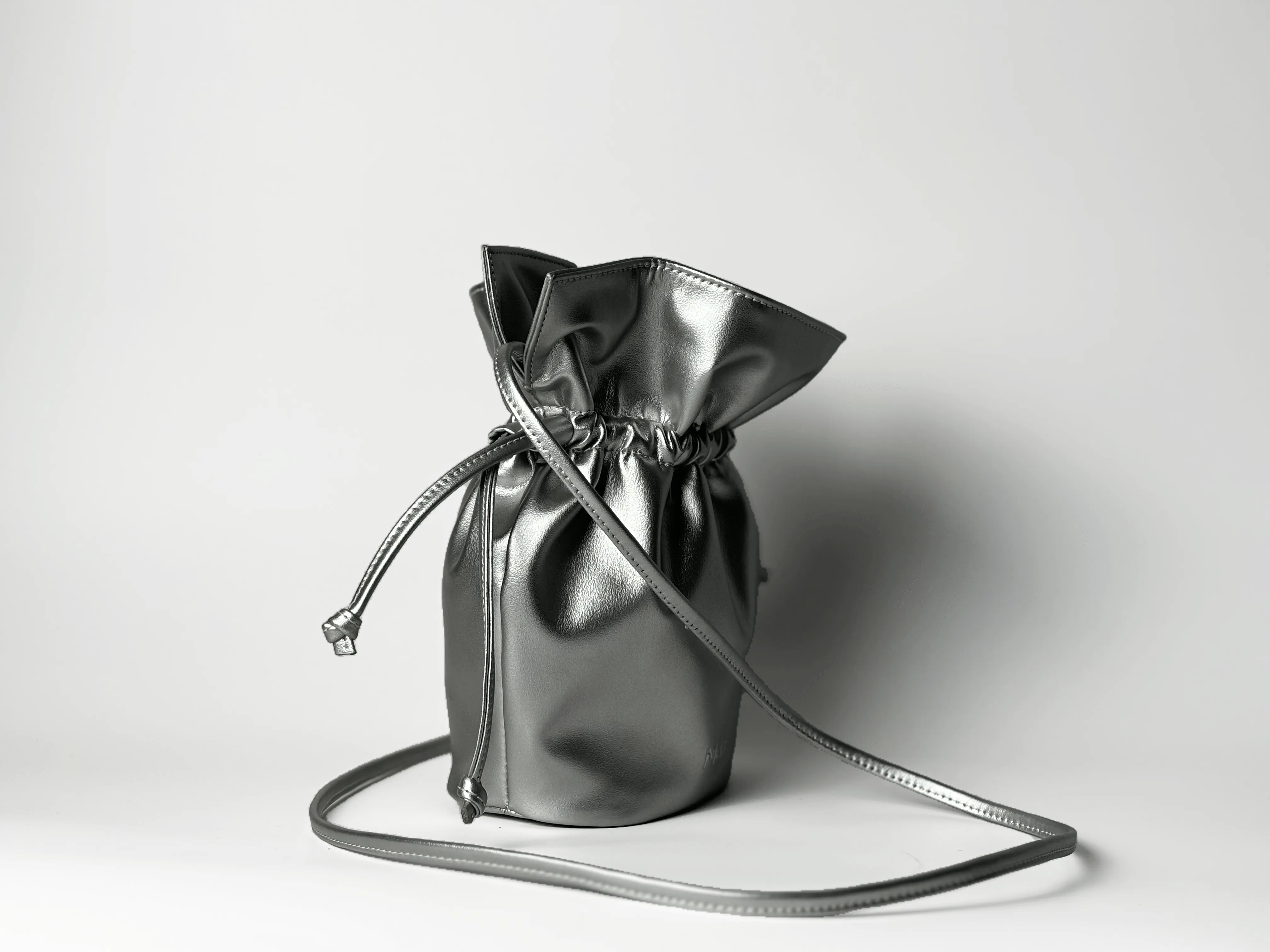 Olivia Apple Leather Vegan Bucket Bag | Silver