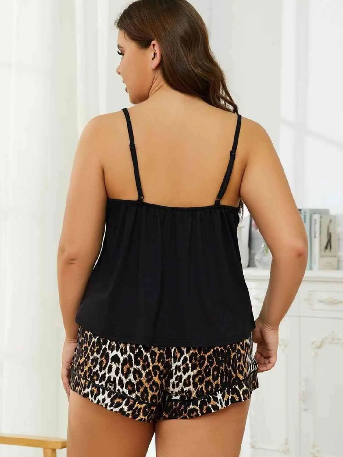 Plus Size Lace Trim Scoop Neck Cami and Printed Shorts Pajama Set ( 2 Style Designs)