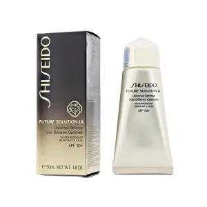 Shiseido - Future Solution LX - Universal Defense - Soin Défense Optimale - Water Resistant - Resistant Á L'Eau - SPF 50 