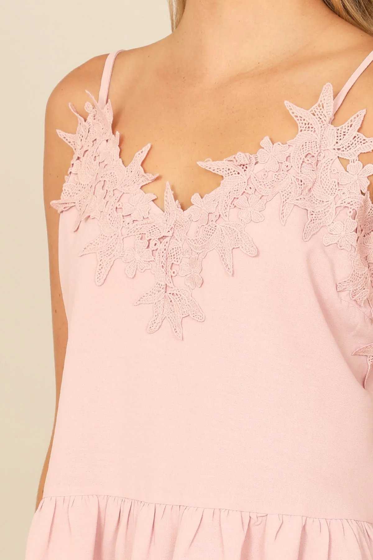 SPAGHETTI STRAP PLEATED WAIST FLORAL LACE PATCH TOP