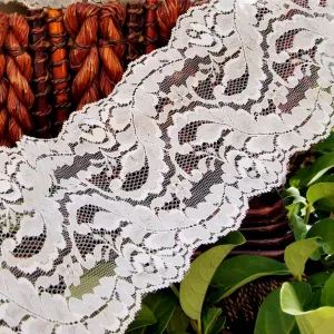 Swirl Leaf Soft Galloon Lace - Off White 5¼" wide
