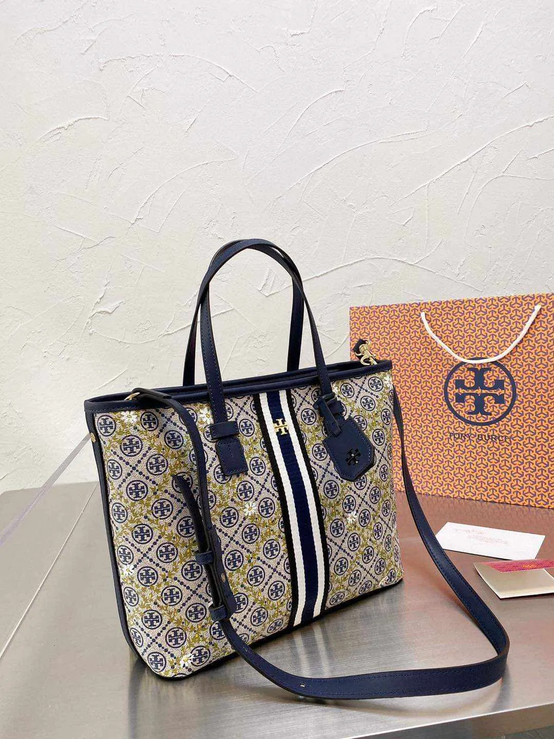 Top grade hand&amp;sling bag