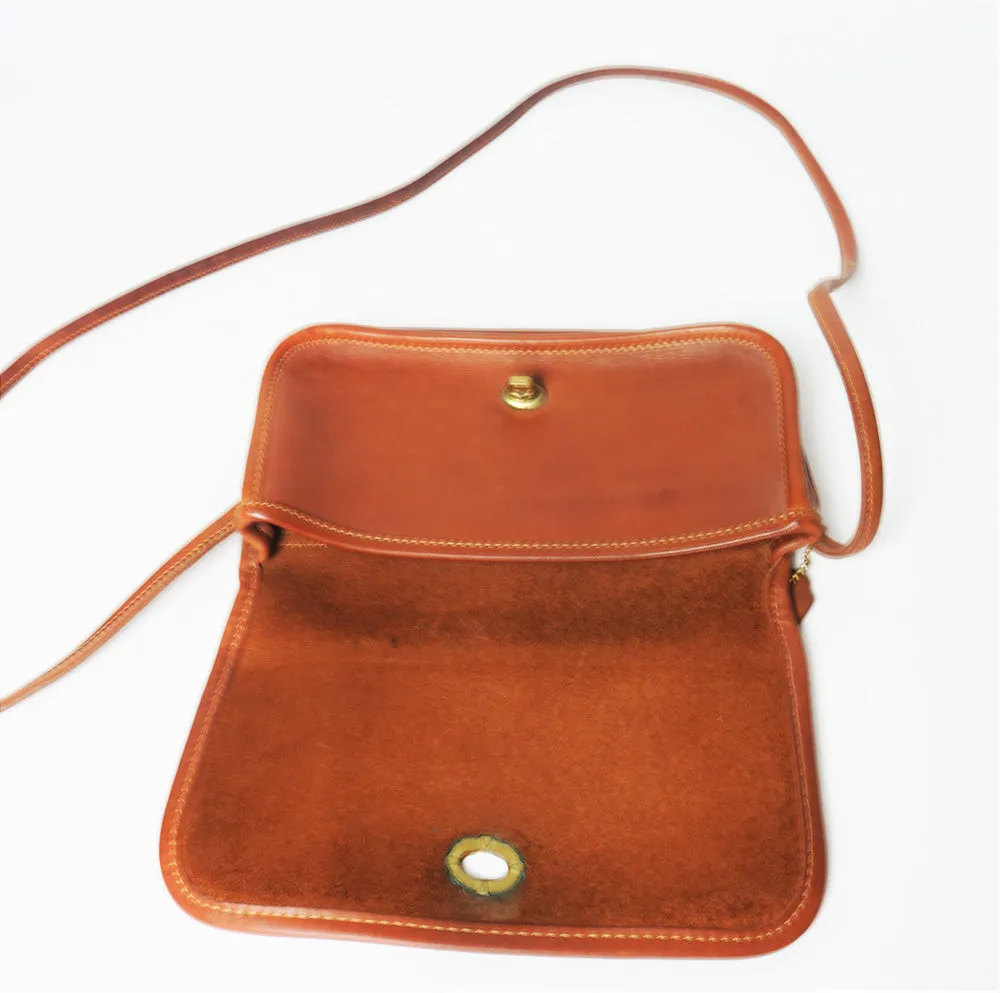Vintage Coach Classic Dinky Pocket Cross Body Purse, Slim Saddlebag, Classic COACH, Bag Purse, British Tan color designer Purse