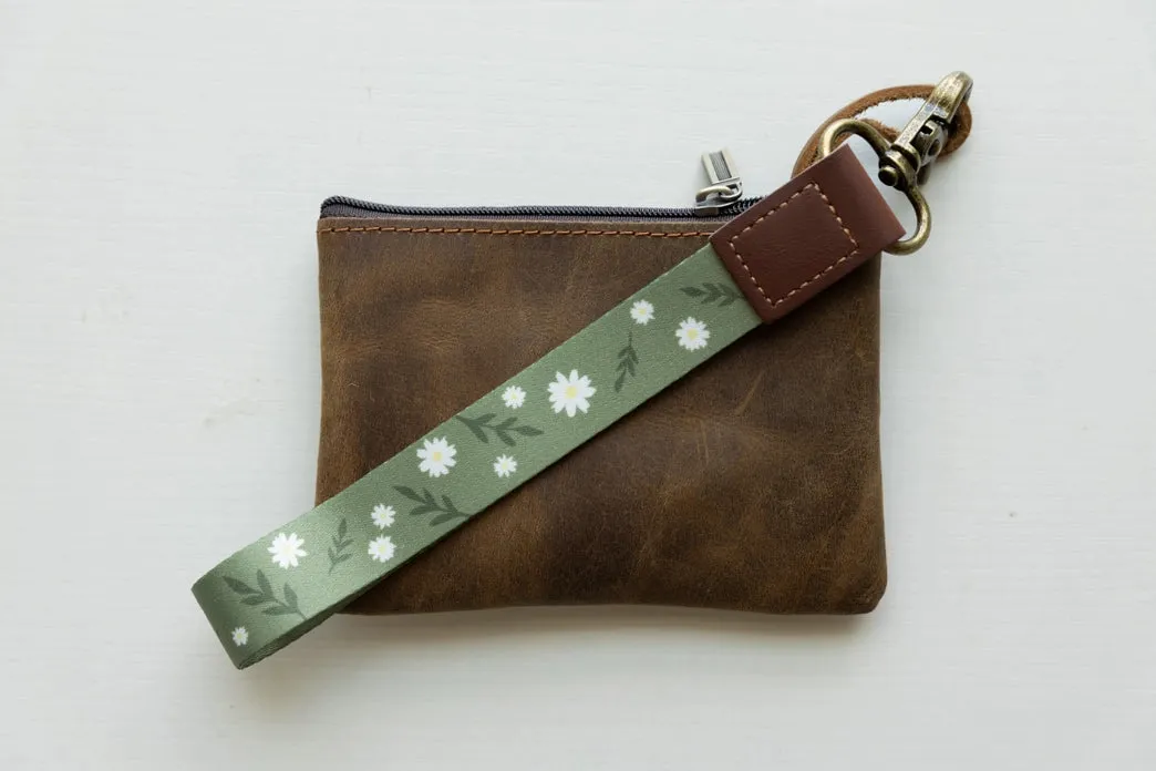 Wildtree Daisy Wristlet Keychain