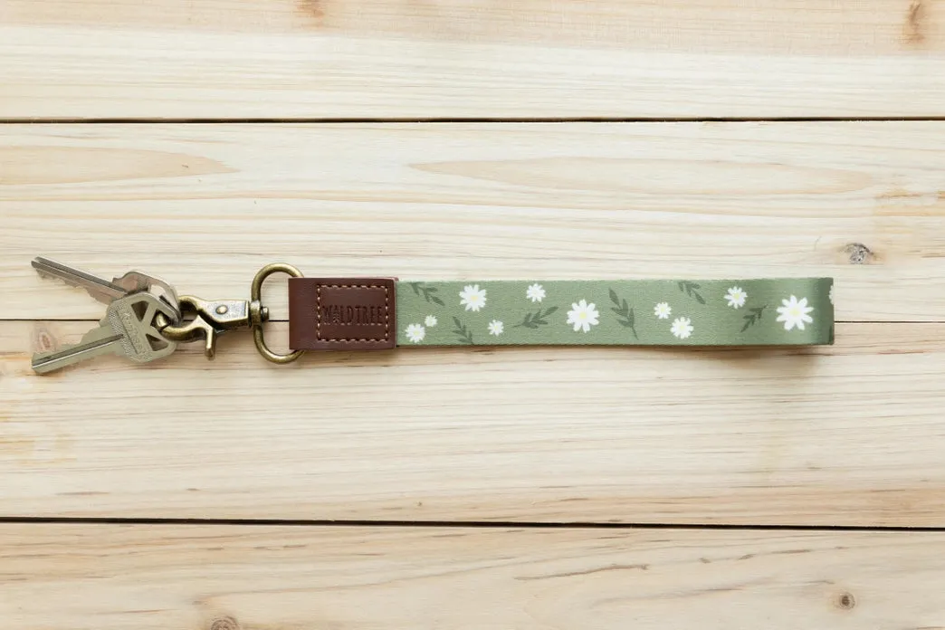 Wildtree Daisy Wristlet Keychain